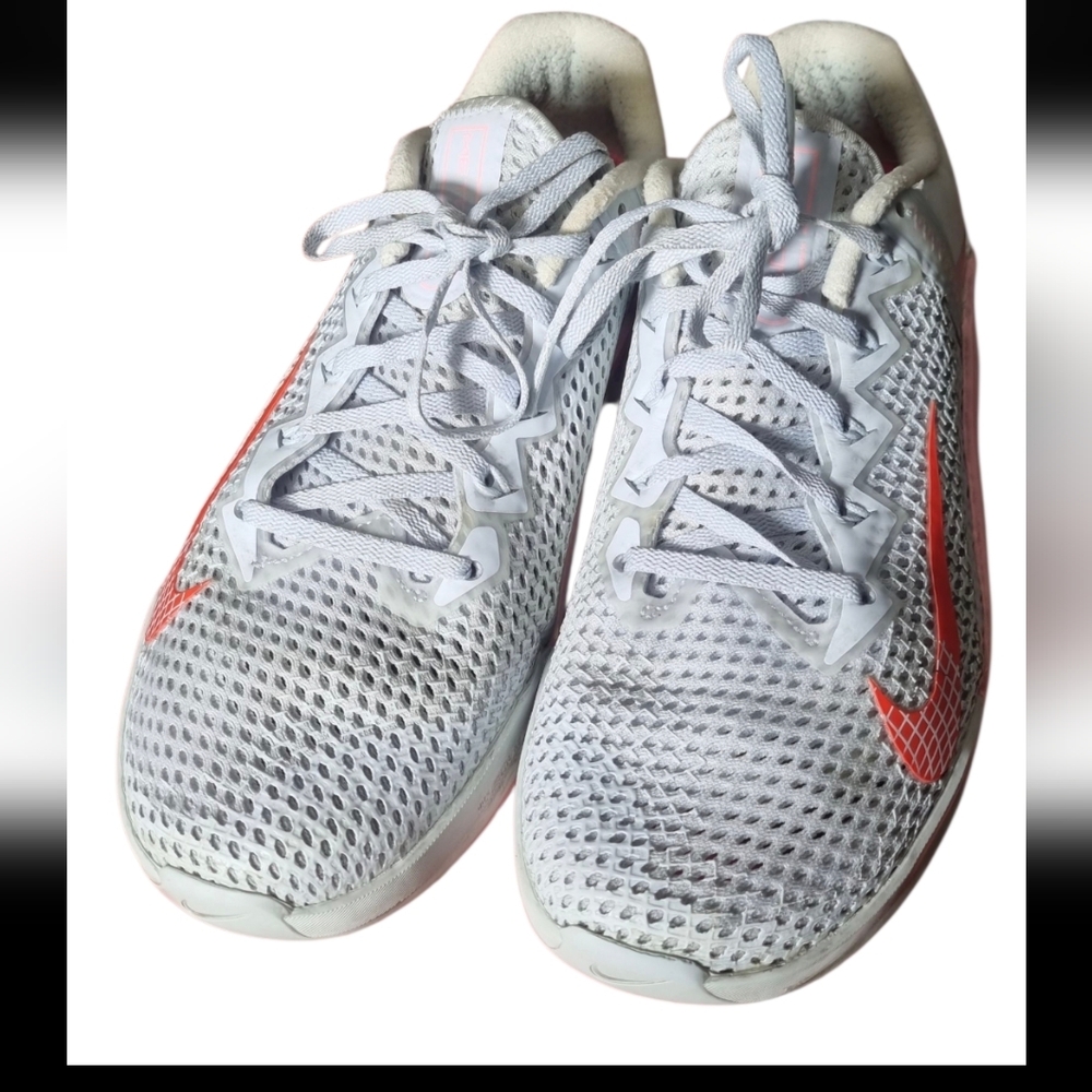 Nike Women's White and Coral Athletic Shoes
